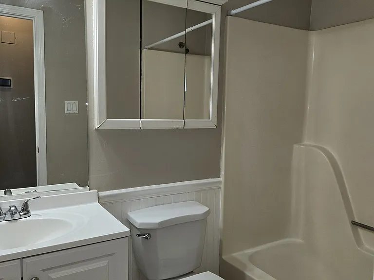 127 Hunt Club Ct — Photo 7