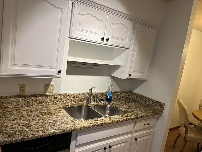 802 Cardinal Creek Blvd #B — Photo 3