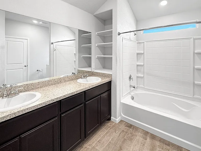 9749 Walnut Cove Dr — Photo 6