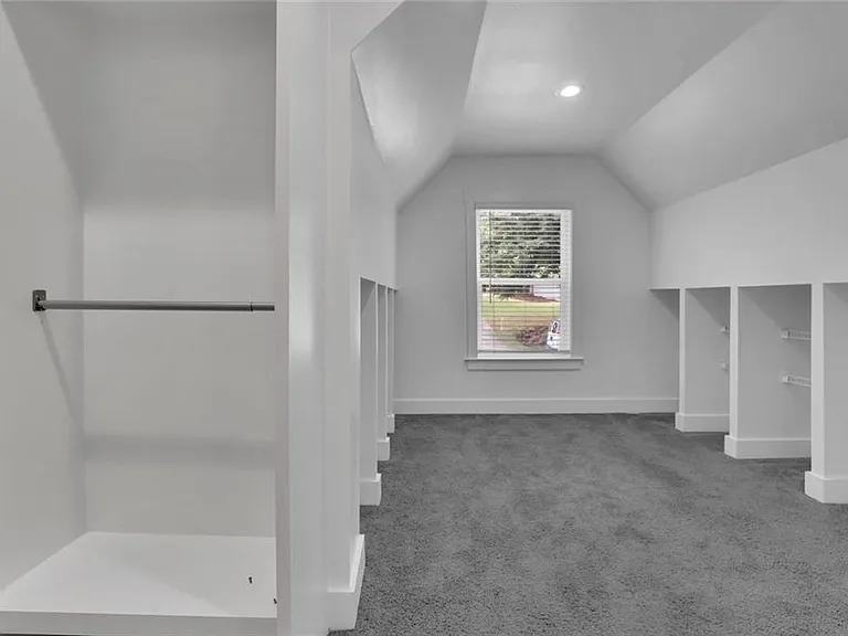 6181 Shoreland Cir — Photo 39