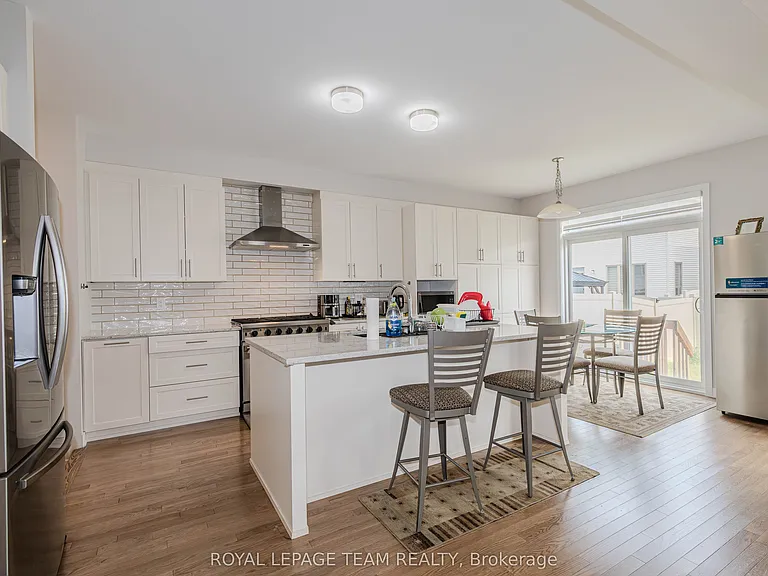 97 Mudminnow Cres — Photo 16