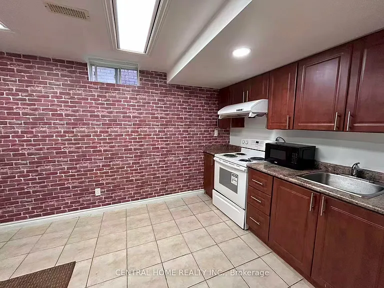 25 Eastvale Dr #BASEMENT — Photo 9