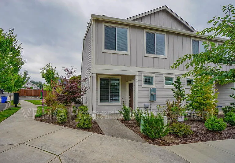 6921 NE 16th Ave — Photo 1