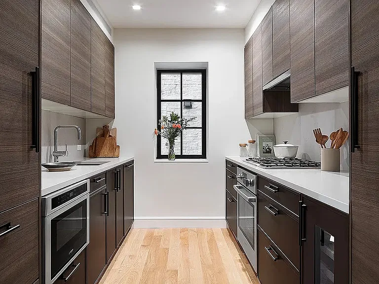 245 E 78th St #4D — Photo 2
