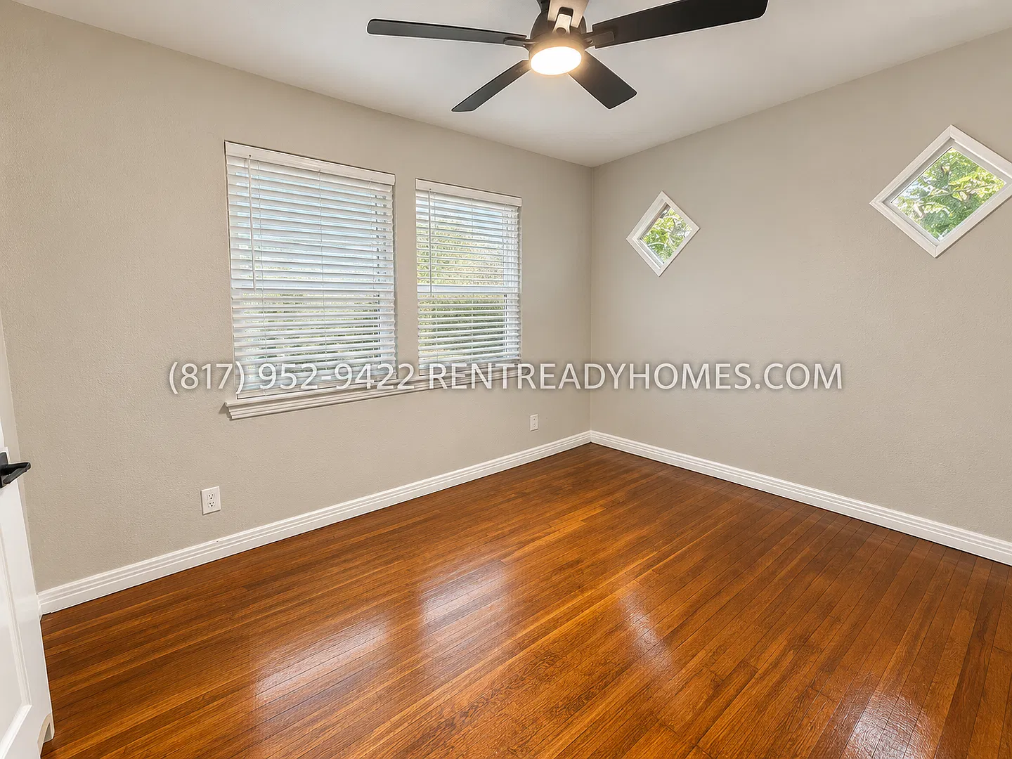 5536 Wainwright Dr - Renovated 2 Bedroom Home in Fort Worth — Photo 4