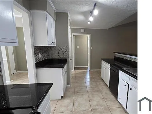 6125 Brookdale Dr — Photo 6