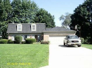 322 S Hillcrest Dr, Logansport, IN 46947