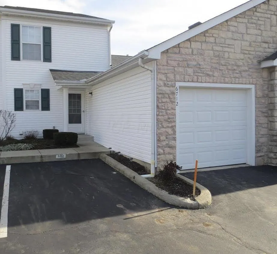 6712 Axtel Dr photo 1