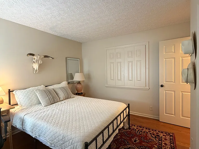 7037 Penbrook Dr — Photo 28