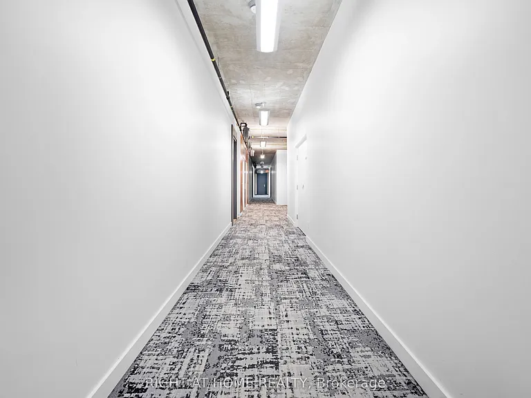 60 Bathurst St #610 — Photo 2