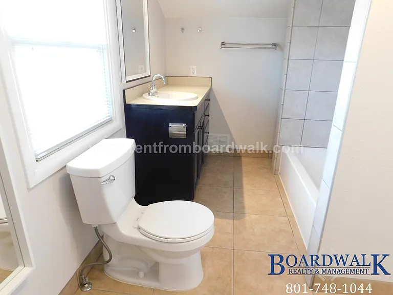 657 E Warnock Ave — Photo 34