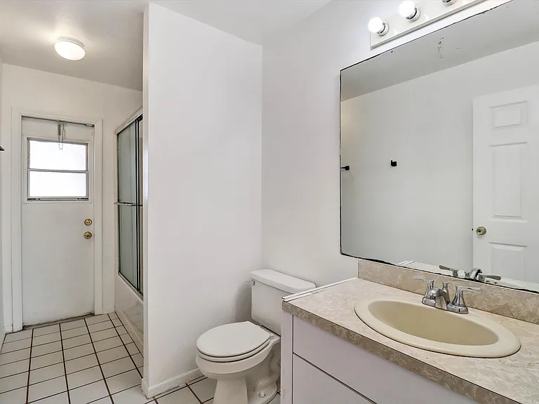 320 Saint Augustine Courtwind Ml — Photo 17