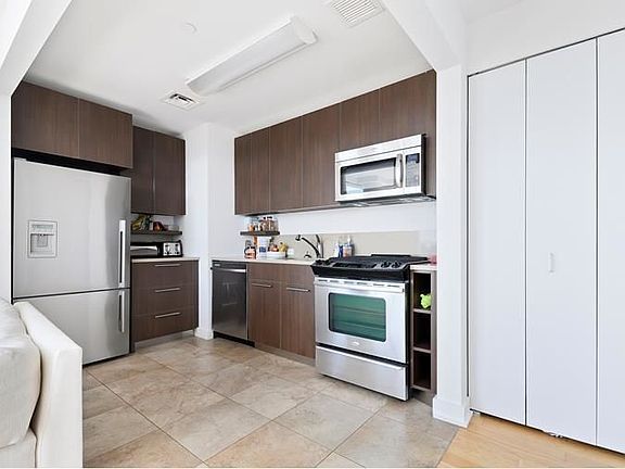 3rd image of 885 6th Ave APT 37A