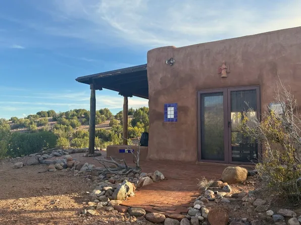 126A County Road 156, Abiquiu, NM 87510
