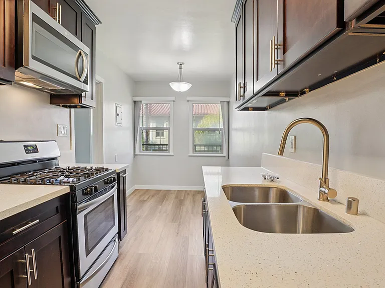 Ladera Apartments — Photo 8
