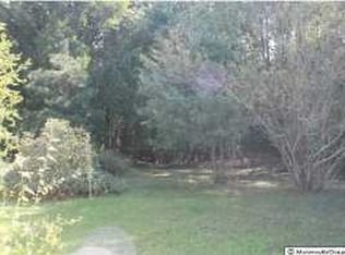 11 Boxwood Dr, Jackson, NJ 08527