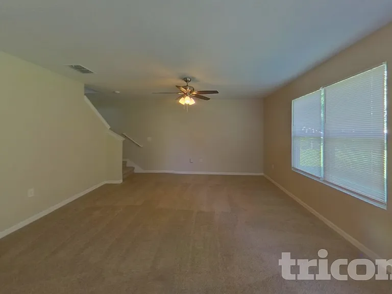 73 Bruce Ln — Photo 3