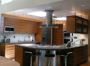 13523 Hartland St, Van Nuys, CA 91405