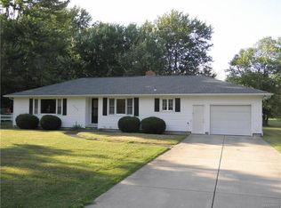 4050 N Hampton Brook Dr, Hamburg, NY 14075
