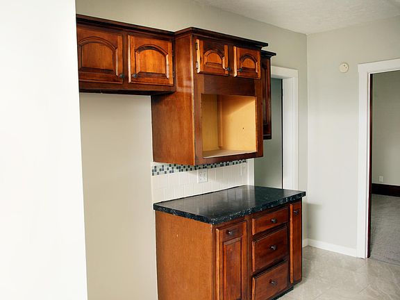 5th image of 1507 Ridgeway Pl NW
