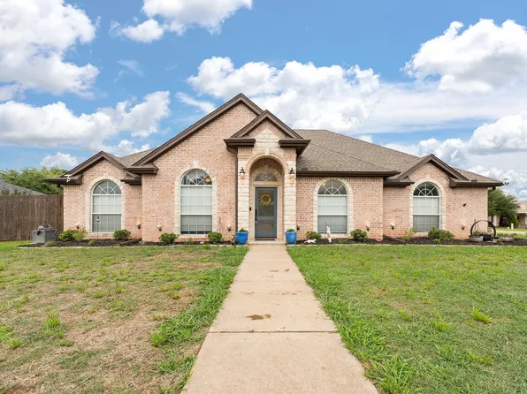 608 Spring Creek St, Cleburne, TX 76031