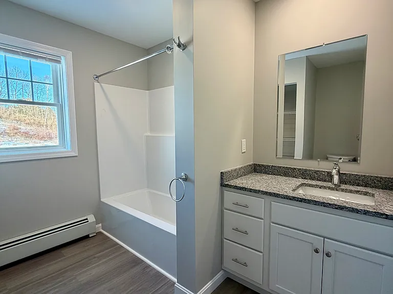 1544 Main St #1 — Photo 9