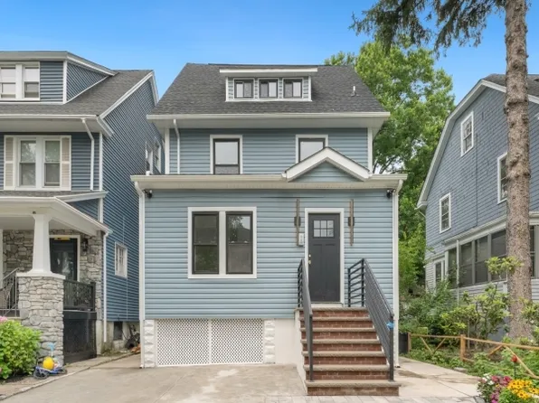31 Emerson St, East Orange City, NJ 07018