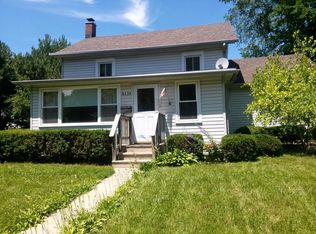 613 Dodge St, Lake Geneva, WI 53147