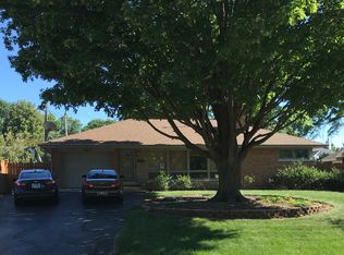 440 Prairie Ave, Naperville, IL 60540
