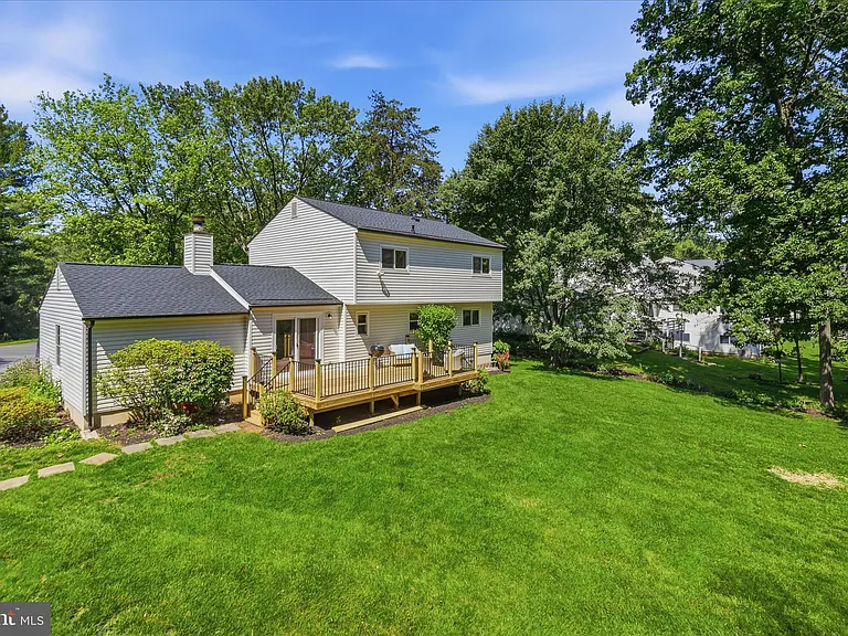 2412 Rosedown Dr — Photo 31