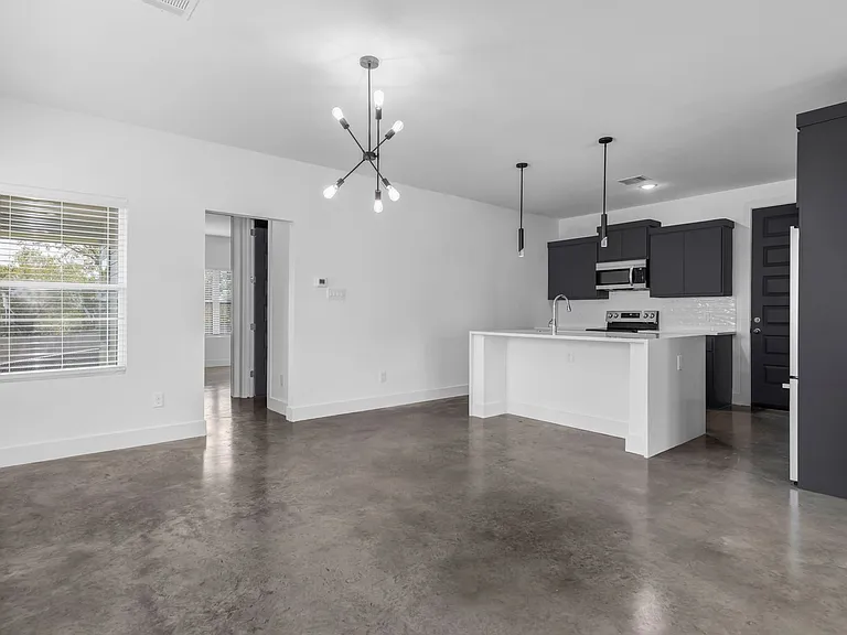 3001 Alpha Wolf Ct — Photo 4