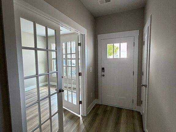 4th image of 201 Woodhouse Way #201