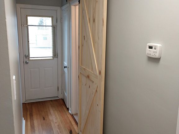 4th image of 4490 Grindley Park St #1