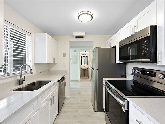 3rd image of 6102 Whiskey Creek DR #105