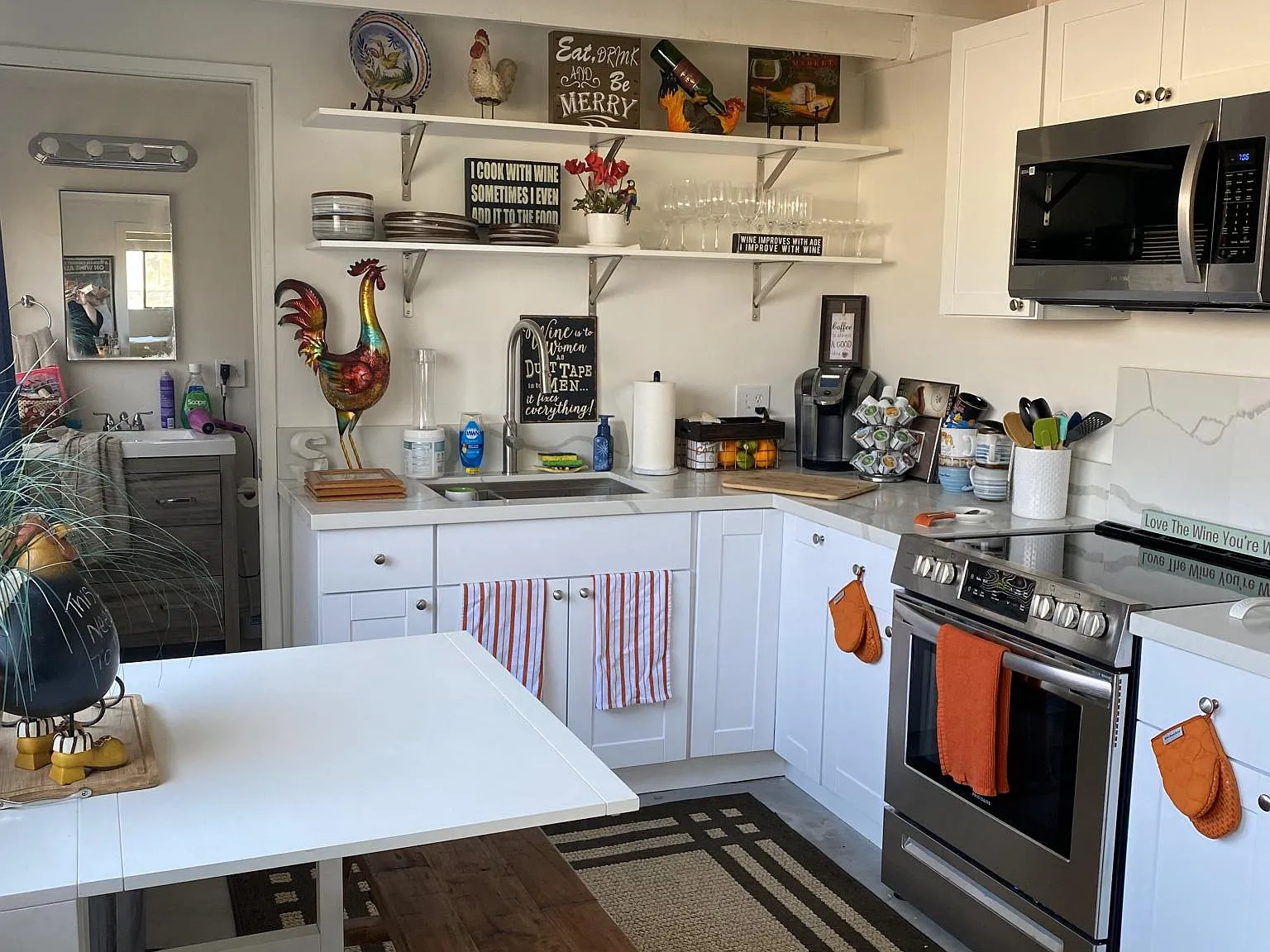 2 bed, 900 sqft, $2,200 — Photo 2