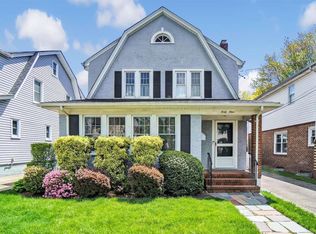 49 Beech St, Floral Park, NY 11001