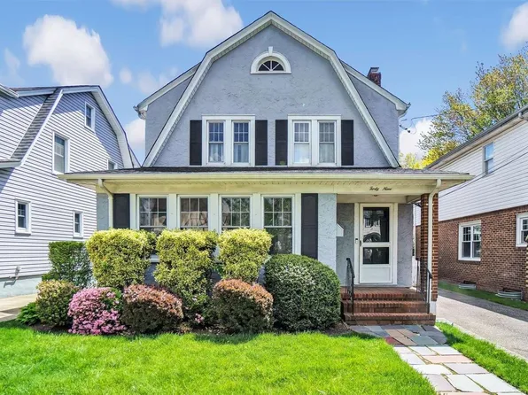 49 Beech Street, Floral Park, NY 11001