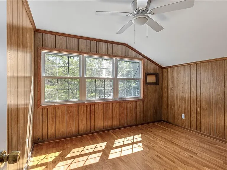 2866 Highland Dr SE — Photo 16