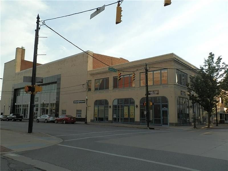 1st image of 940 Park Ave