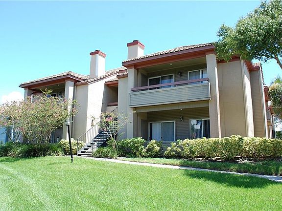 2nd image of 10265 Gandy Blvd N APT 915