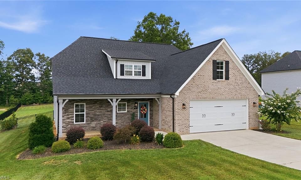 1st image of 286 Windsor Trl