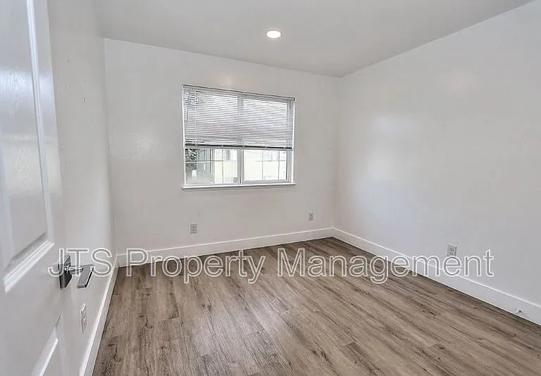 10524 Croetto Way #3 — Photo 44