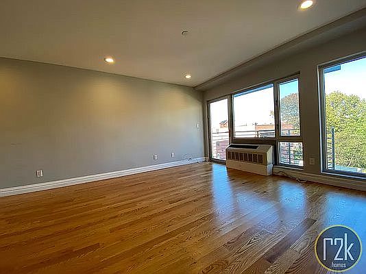 5th image of 23-23 Astoria Blvd #3R