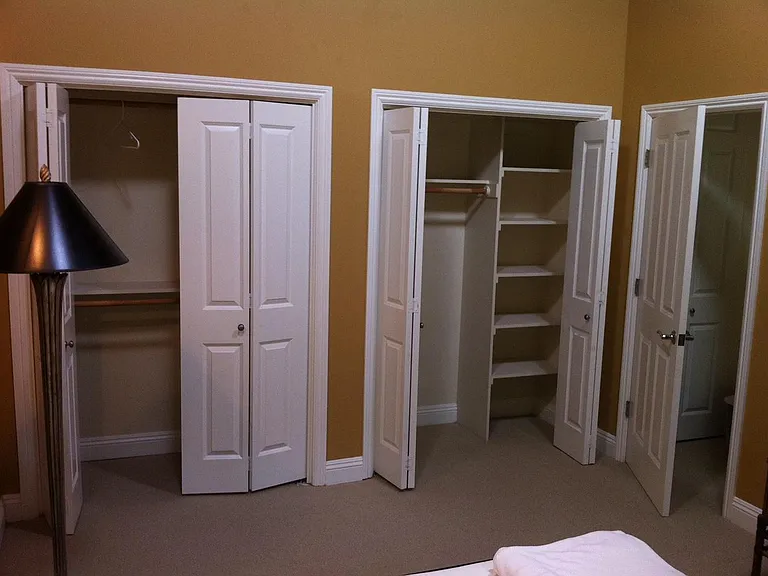 702 University Dr — Photo 6