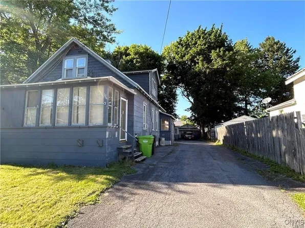 106 Garden City Dr, Syracuse, NY 13211