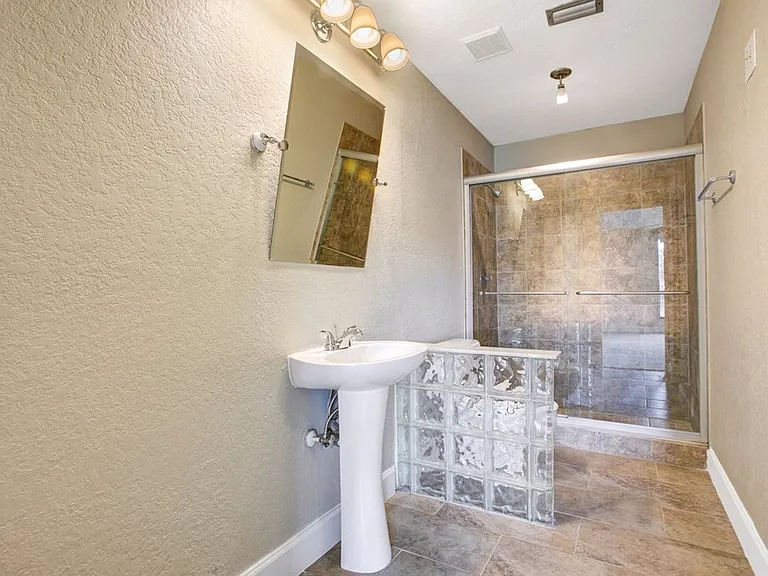 1346 Stearman Ct #16 — Photo 13