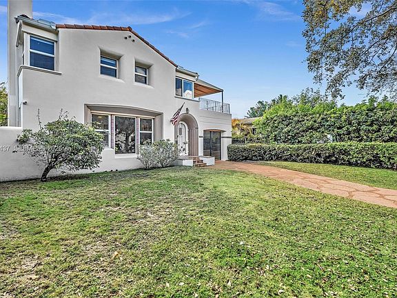 3rd image of 1524 Biarritz Dr