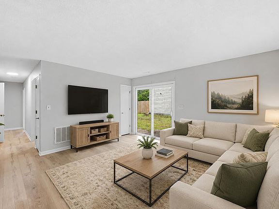 3rd image of 605 C St