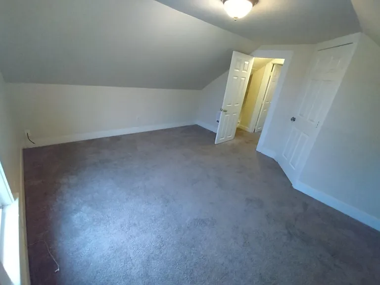 2502 Rockefeller Ave — Photo 22