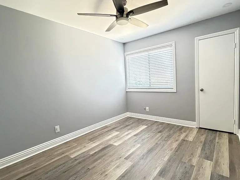 27128 Hidaway Ave #4 — Photo 14